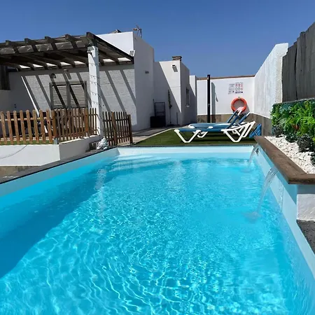 Βίλα Family Dreams - Private Heated Pool With Additional Cost *